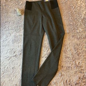 NWT SimplyVera Pull-On Skinny Pant